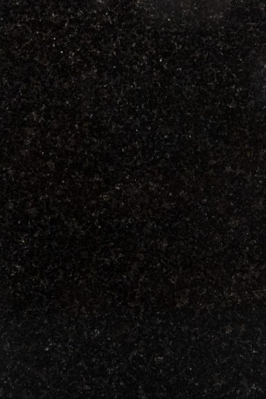 Indisch black Schwarzer Granit mit feiner, gleichmäßiger Struktur und glanzvollem Finish.